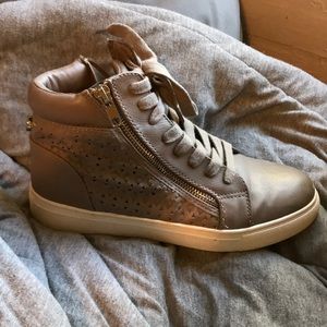 Women’s Steve Madden sneakers